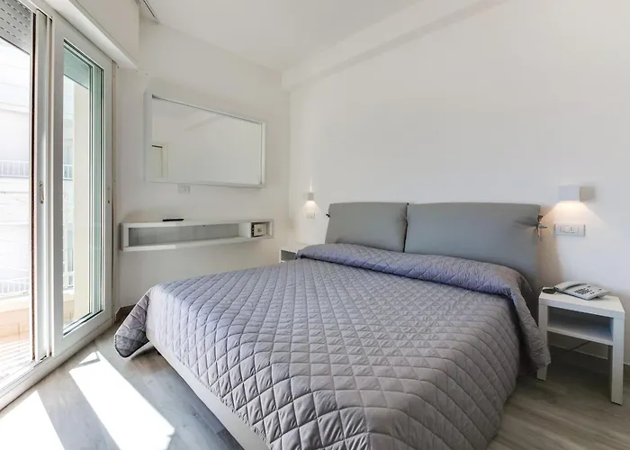 Hotel familiare: MARITTIMO Riccione - Hotel Clipper FRONTE MARE