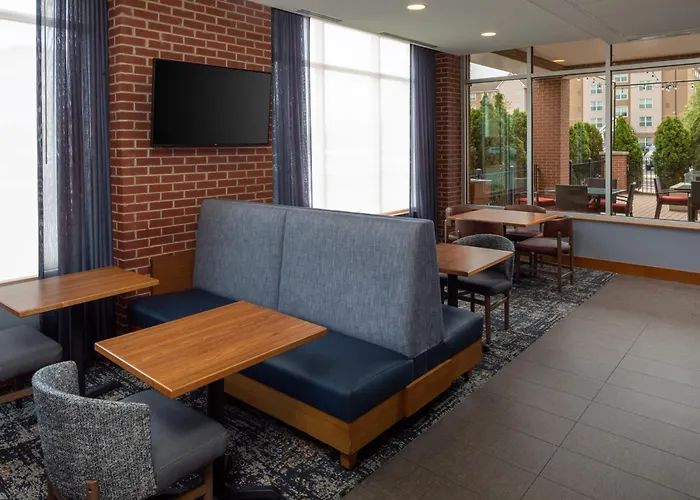 Hotels Close to Airport Hyatt Place Chicago Midway Airport
