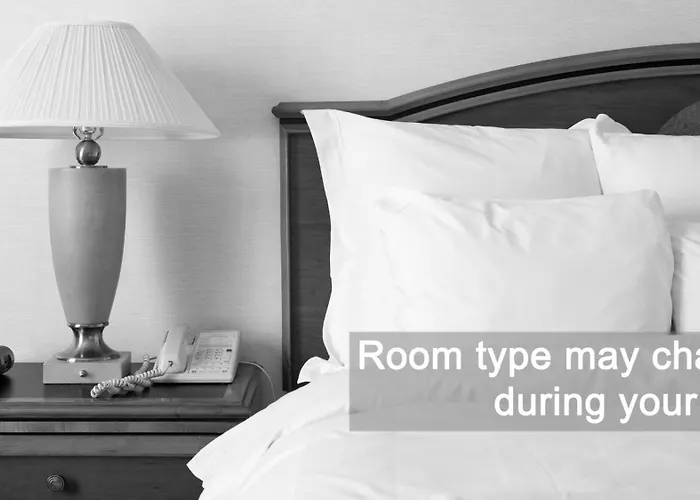 Hotel Jacuzzi: Hotel Embassy