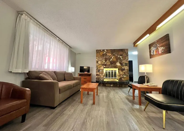All Motels Econo Motel Village
