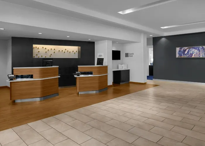 Airport Hotel: Courtyard Pittsburgh Settlers Ridge/Robinson Township