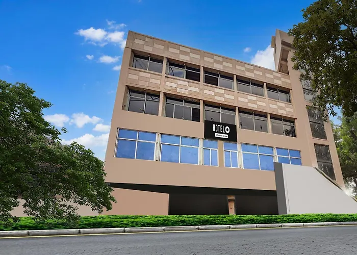 Cheap hotel: Hotel O Jamalpur Ahmedabad Formerly Hotel Peace