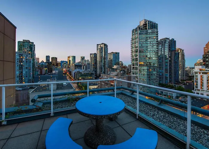 Cheap hotel: Grand Park Hotel & Suites Downtown Vancouver, An Ascend Collection Hotel