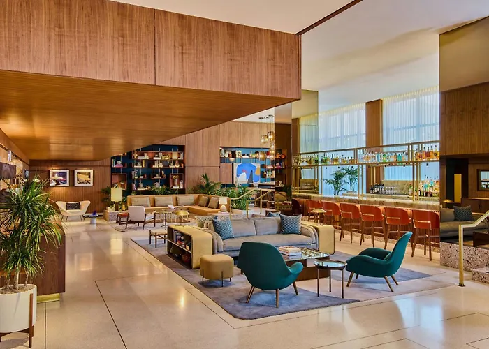 The Hollywood Grande, Autograph Collection