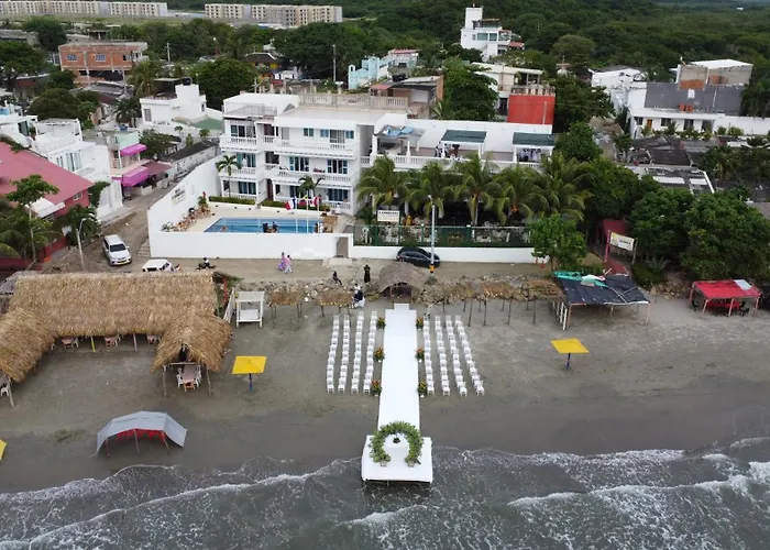 Hotel 3 Banderas Manzanillo Del Mar