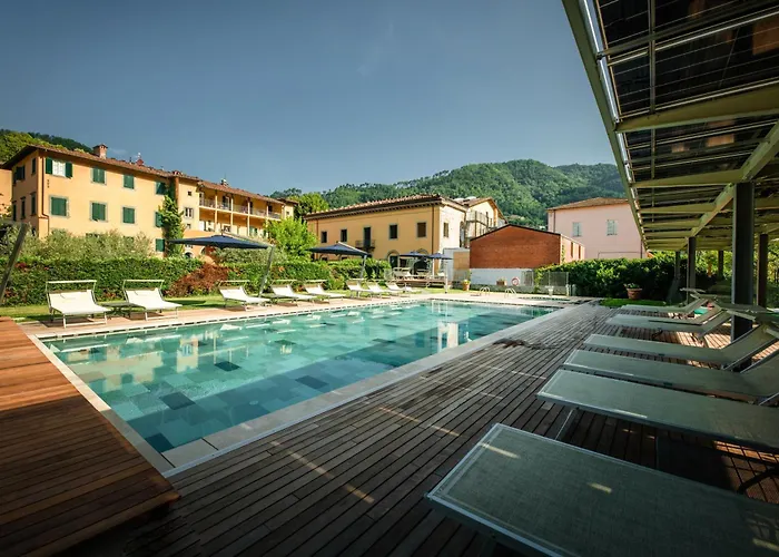 Park Hotel Regina - With Air-Condition And Outdoor Heated Pool