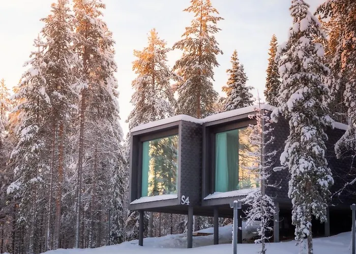  Arctic Treehouse