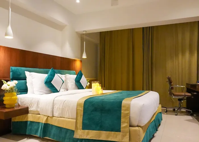 In Luxury hotels Club Emerald