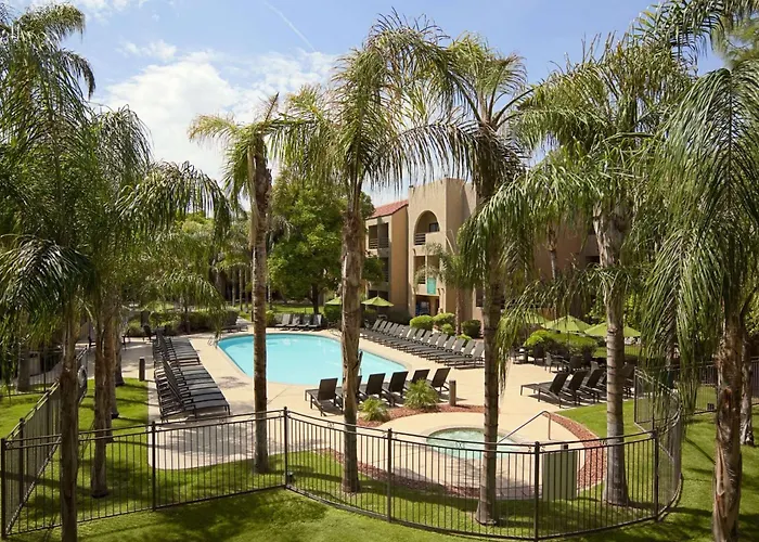 Family resorts Embassy Suites By Hilton Phoenix Tempe