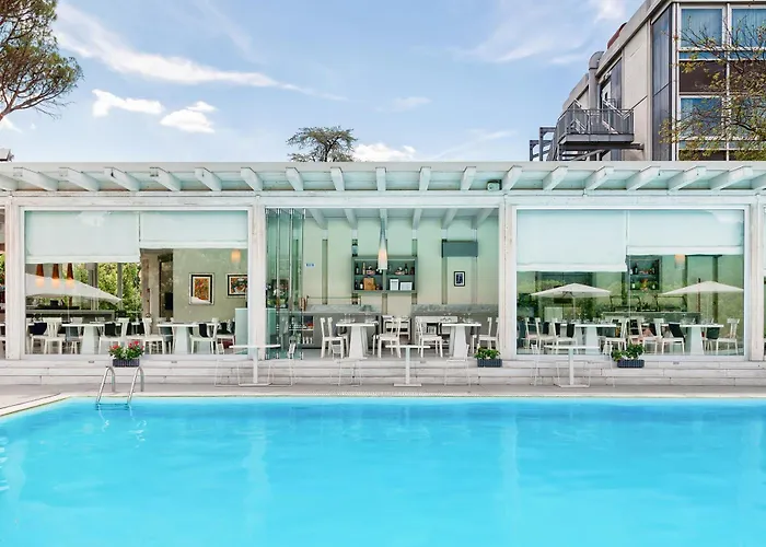 Hotel Con Piscina Italiana s Florence