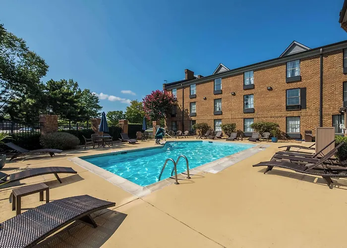 Cheap hotel: Comfort Inn Newport News - Hampton I-64