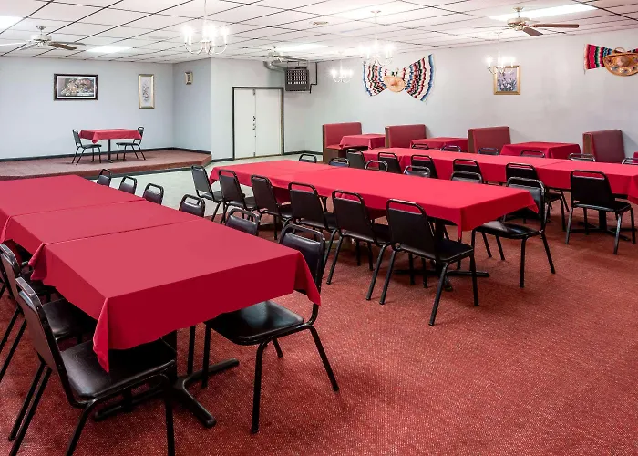 Motel: Travelodge By Wyndham Ridgeway Martinsville Area