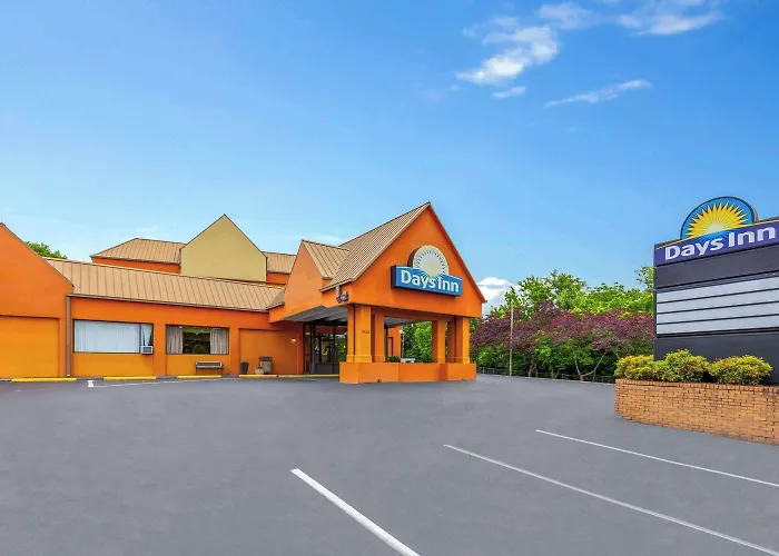 Motel: Days Inn By Wyndham Knoxville East
