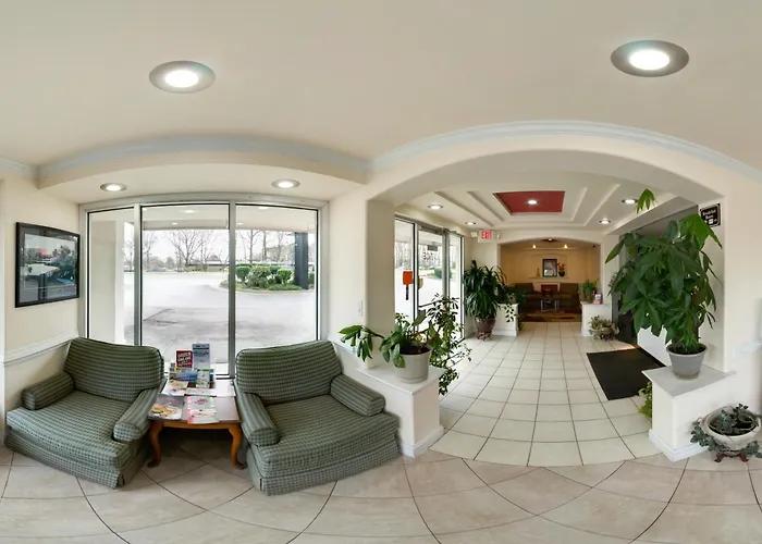 Central hotel: Key West Inn - Newport News