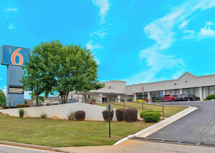 Cheap hotel: Motel 6-Conyers, Ga