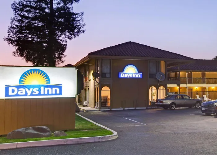 Days Inn By Wyndham Convention Center