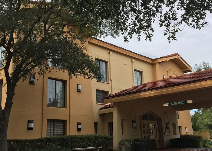 Cheap hotel: Days Inn By Wyndham Gainesville Florida