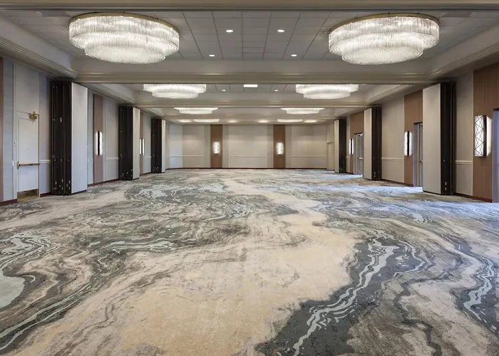 Hotel with pool: Miami Airport Marriott