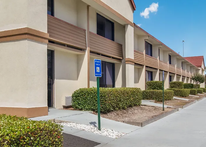 Family Hotel: Red Roof Inn & Suites Brunswick I-95