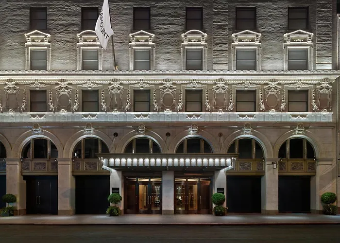 Romantic hotel: Paramount Times Square - A Generator Hotel