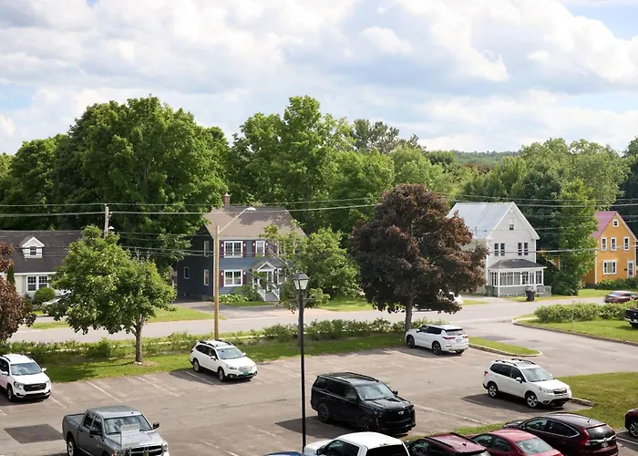 Luxury hotel only: Delta Hotels By Marriott Fredericton