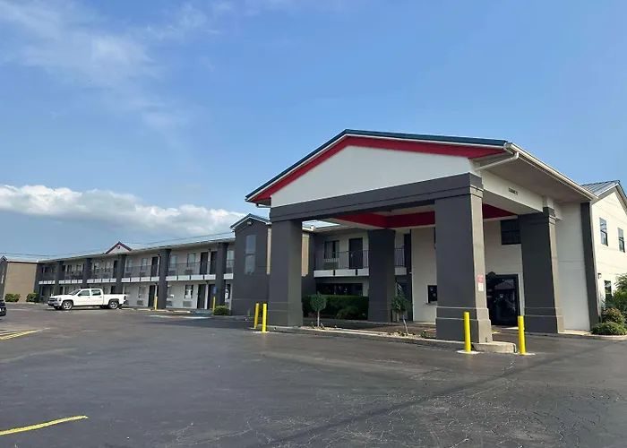 Cheap hotel: Super 8 By Wyndham Monroe