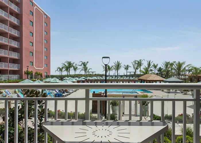 Holiday Inn By Ihg
