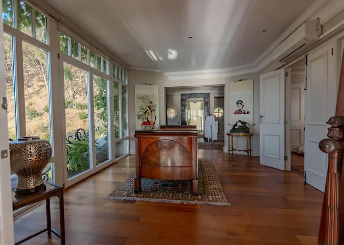 Hotels with tennis 21 Nettleton Boutique & Luxury Residence