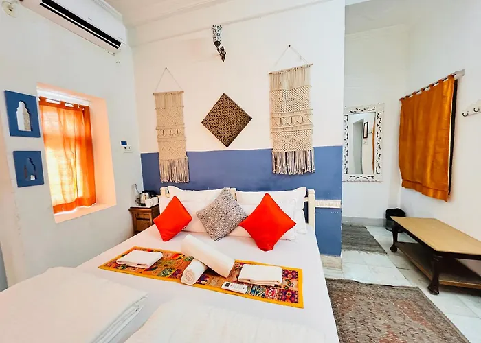 Hostel: Jaisalmer Hostel Crowd