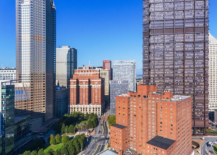 Beach hotel: Pittsburgh Marriott City Center