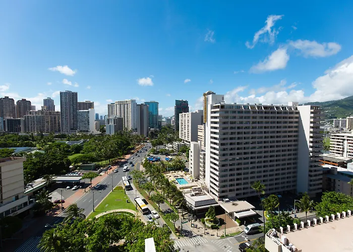 Waikiki Gateway