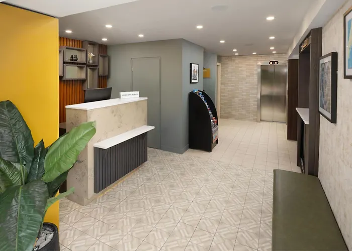 Hotel with pool: Four Points By Sheraton Edinburgh