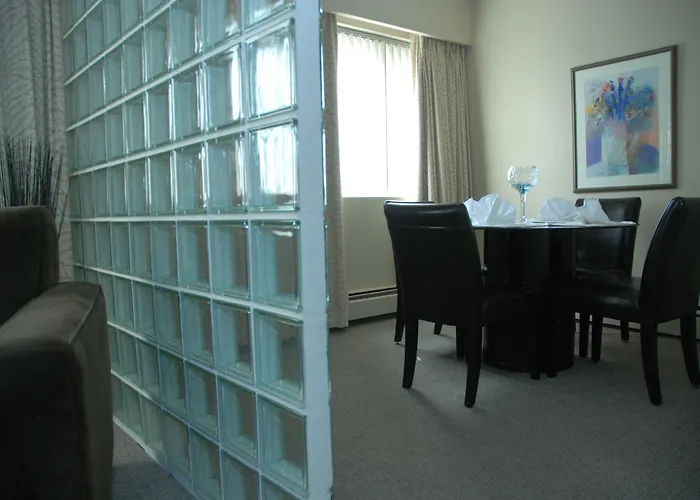 Family resorts Rosellen Suites At Stanley Park