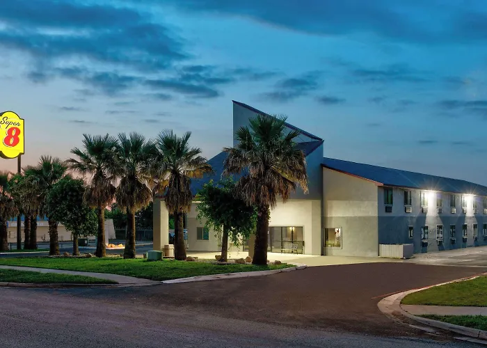 Super 8 By Wyndham New Braunfels I-35