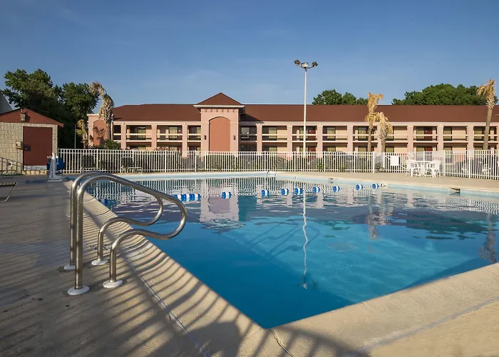 Motel: Red Roof Inn Virginia Beach-Norfolk Airport