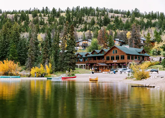 Pyramid Lake Lodge