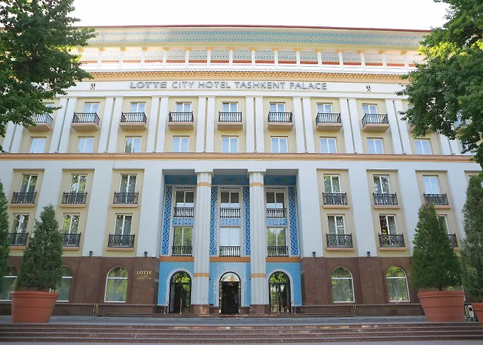 Lotte City s Tashkent Palace
