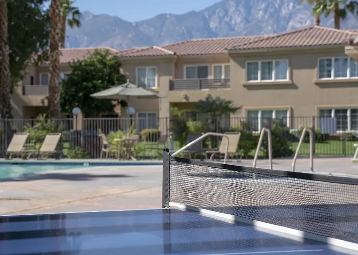 Airport Hotel: Raintree'S Cimarron Golf Resort Palm Springs