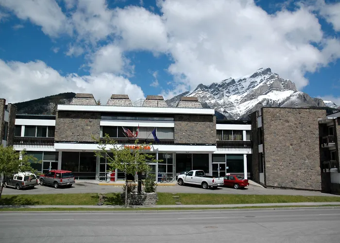 Cheap hotel: Banff Voyager Inn