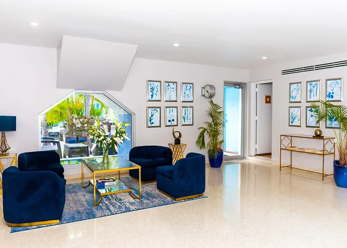 Aqua & Suites