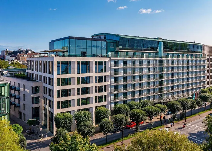 Central hotel: Le Meridien Hamburg