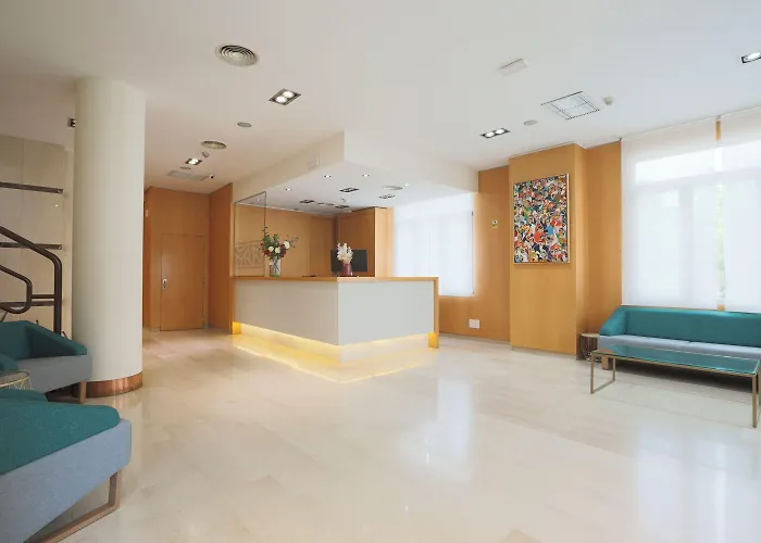 Hotel with pool: Porcel Torre Garden