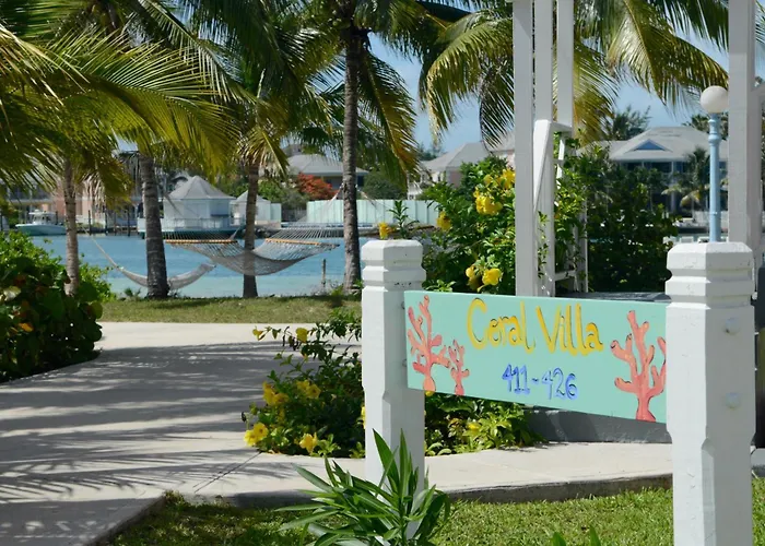 Hotel: Sandyport Beach Resort