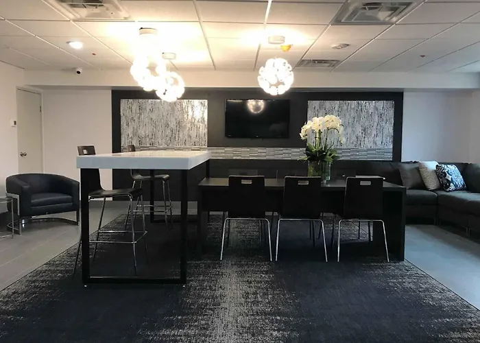 Wingate By Wyndham Louisville Airport Expo Center