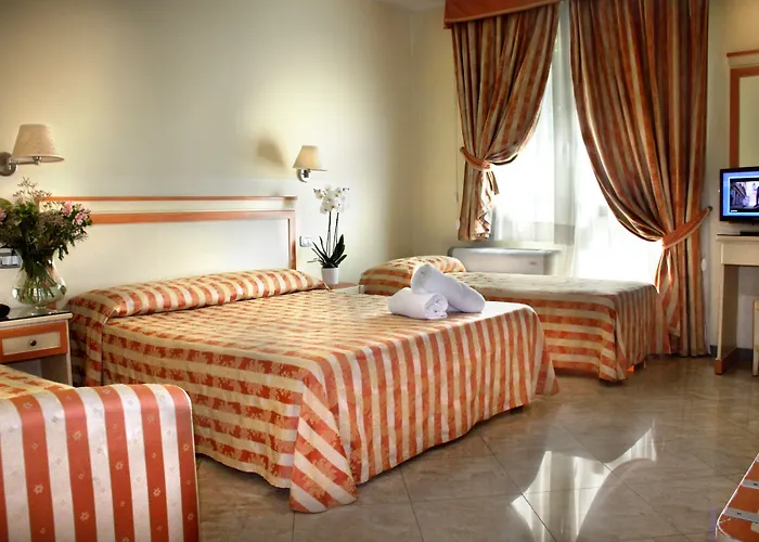 Cheap hotel: Hotel Regit