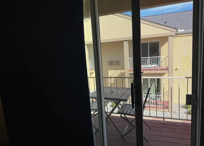 Clinton Inn & Suites