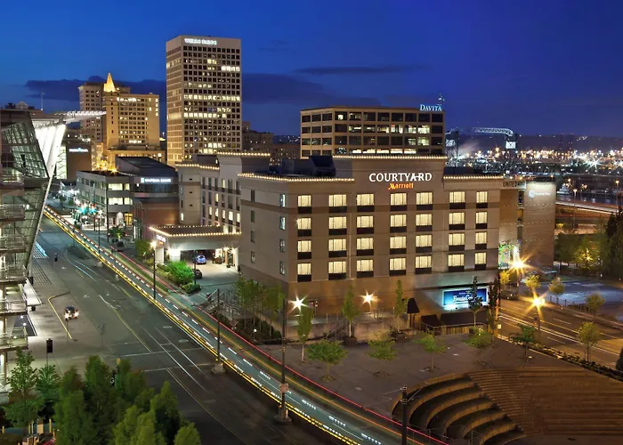 Family Hotel: Courtyard Tacoma Downtown