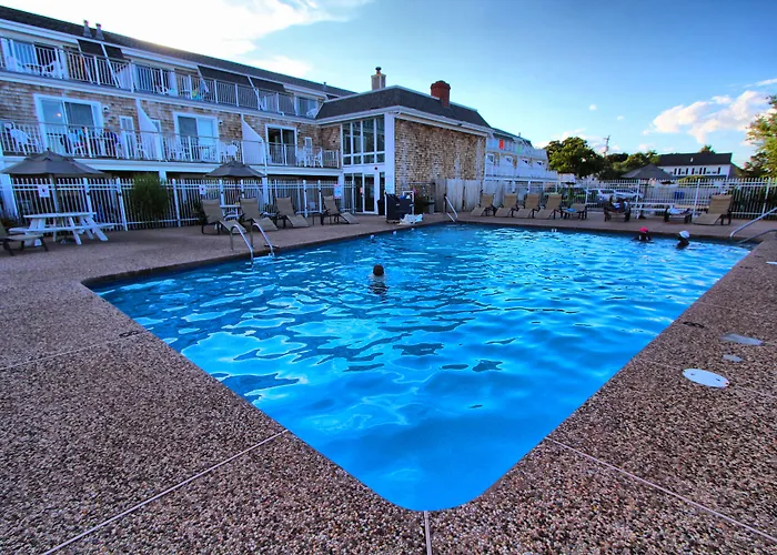 season Resorts Captain'S Quarters