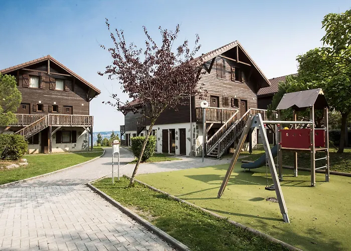 Hôtel avec piscine: Résidence Odalys Les Chalets d'Evian