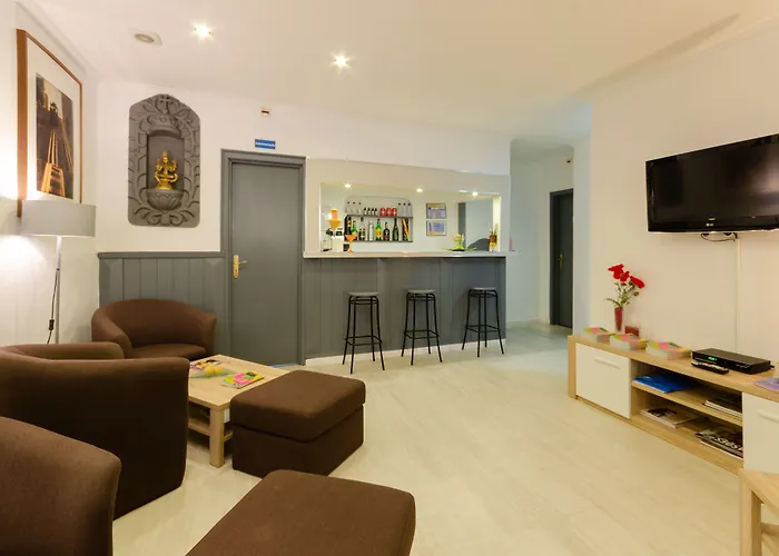 Hotel com casino: Dinya Lisbon Hotel